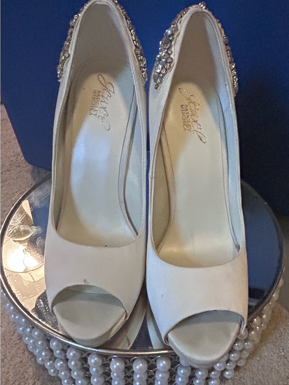 Badgley Mischka Ivory Peep-Toe Platform Heels with Crystal Embellishment 8.5 - Picture 2 of 13